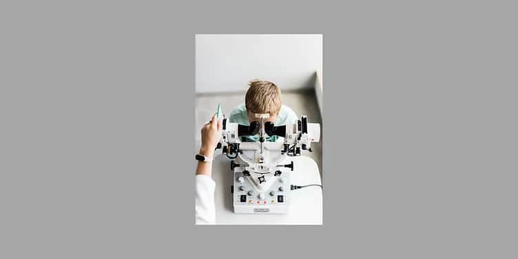 Kiedy do okulisty przy zezie u niemowlaka? Objawy, które alarmują