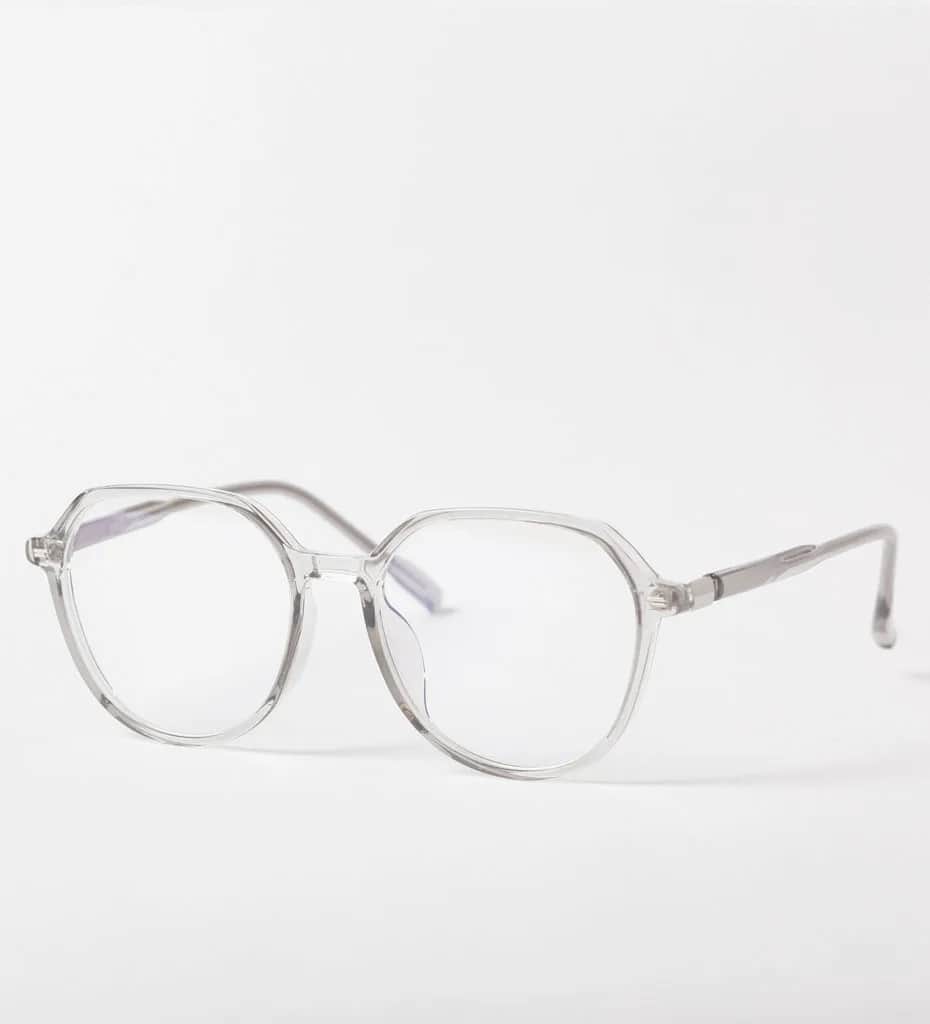 Soczewki czy okulary co tańsze? Porównanie kosztów i oszczędności